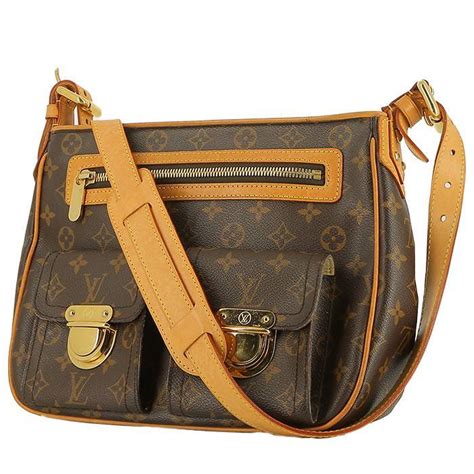 scritta louis vuitton su tracolla|louis vuitton monogram.